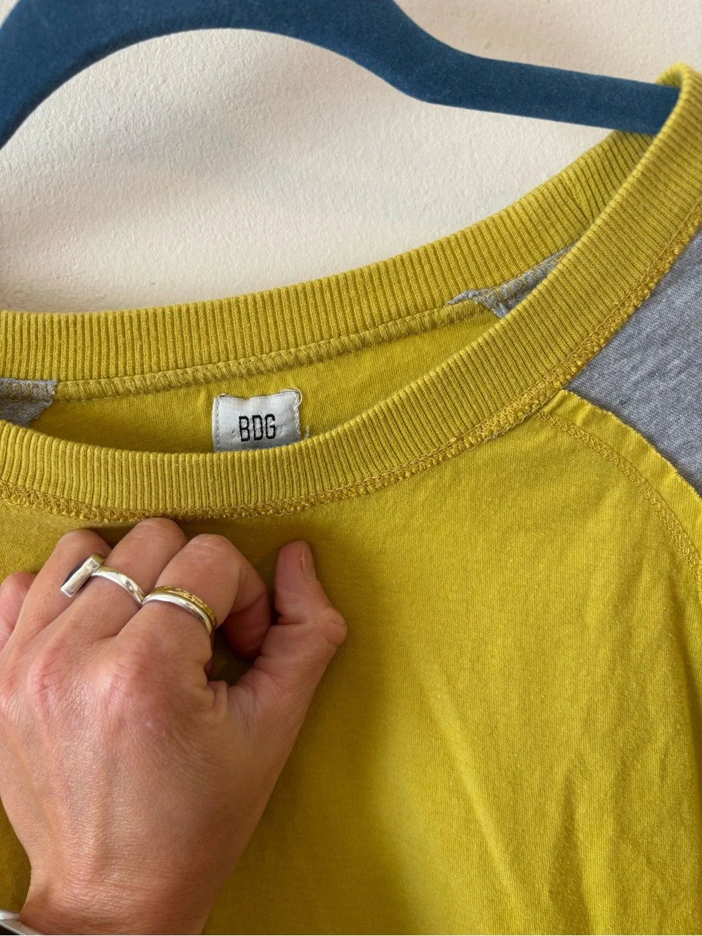 Urban Outfitters Shelby Yellow Colorblock Cropped T-Shirt Size L